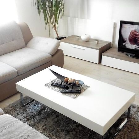 Holiday Home Marsan Pula Exterior foto