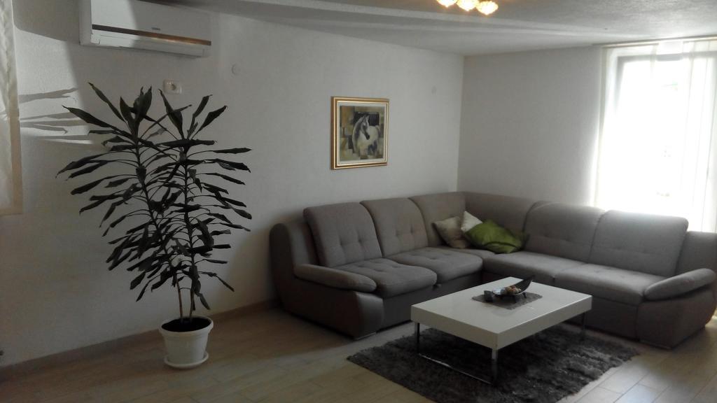 Holiday Home Marsan Pula Exterior foto