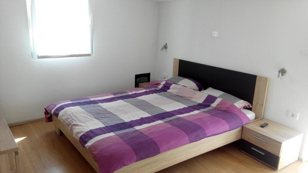 Holiday Home Marsan Pula Exterior foto